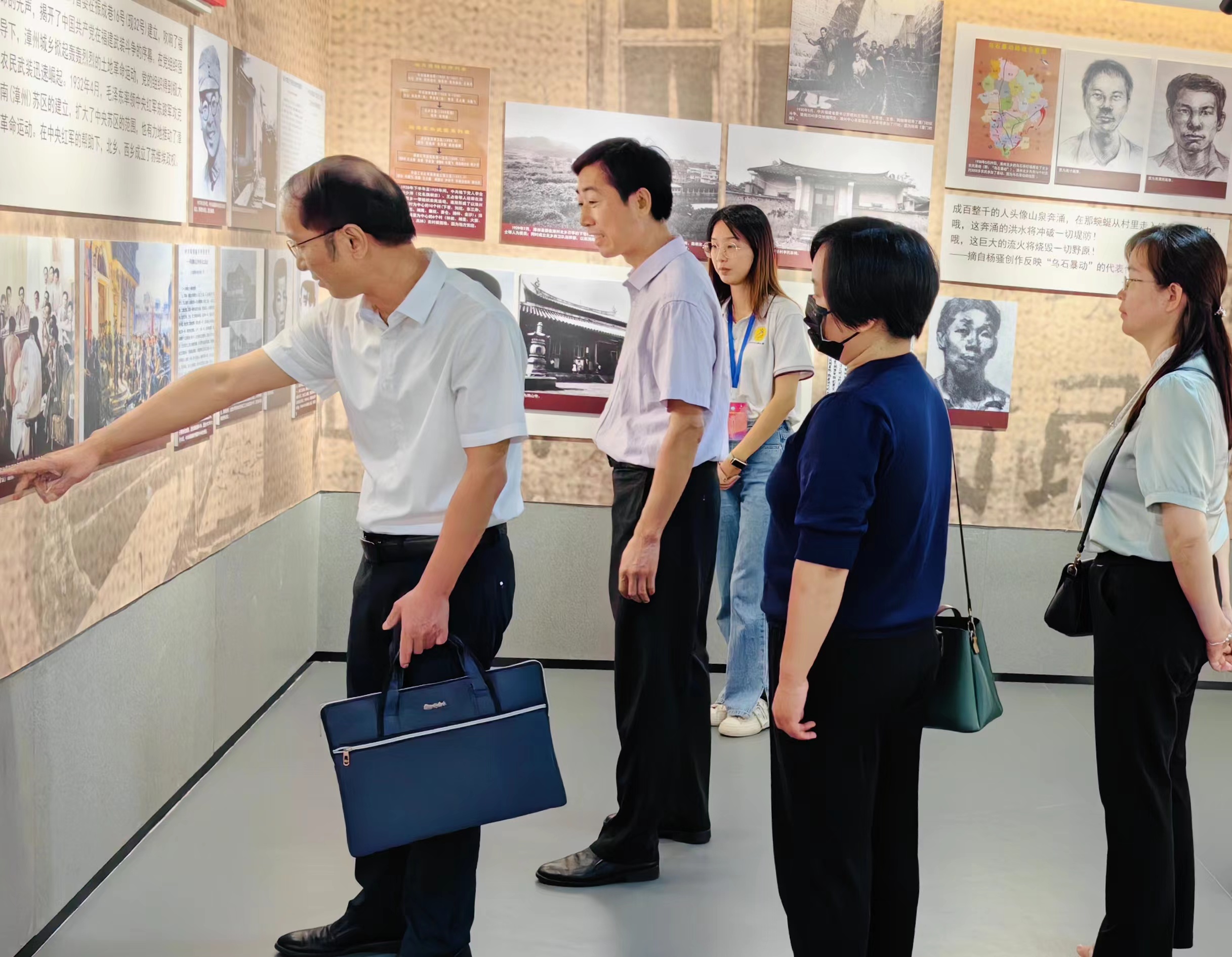 漳州市委党史和地方志研究室到芗城区党史（区情）展示馆调研