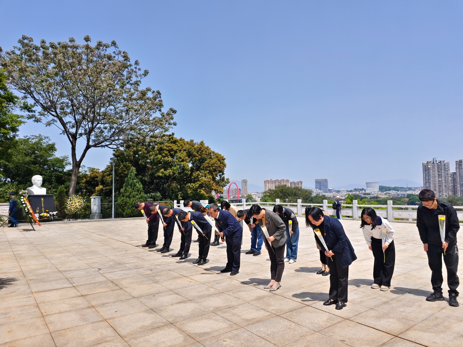 1744012738235502.jpg 1744012738235502.jpg